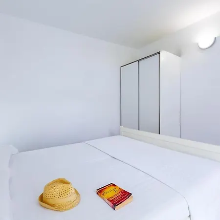 47 Amazing Primavera With Wifi, Terrace, Pool * コスタ・デル・シレンチオ